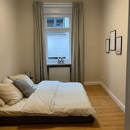 Bg Living & Hosting - Jugendstil-apartment - 2 Schlafzimmer Und Fahrradkeller Appartement *