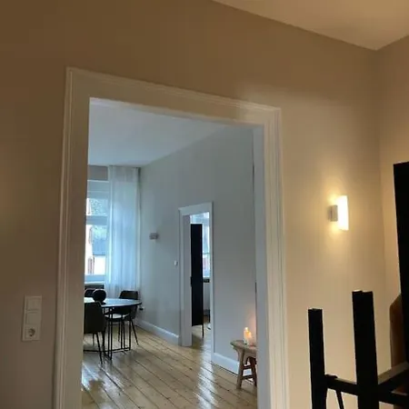 Exklusive Jugendstilwohnung In An Der Mosel - 4 Personen - 2 Schlafzimmer - Waschmaschine - Trockner Uerzig