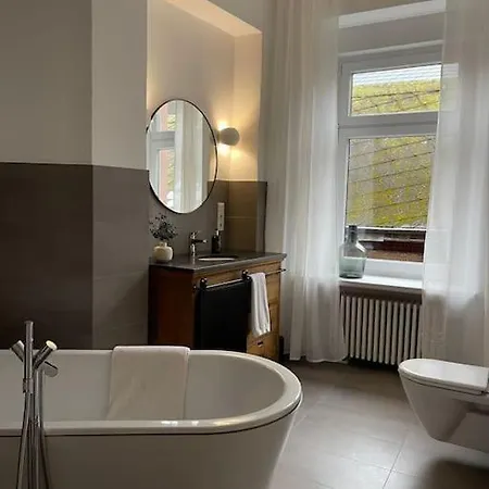 Exklusive Jugendstilwohnung In An Der Mosel - 4 Personen - 2 Schlafzimmer - Waschmaschine - Trockner * Uerzig