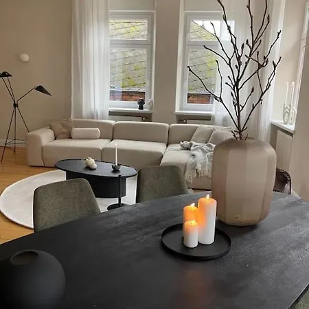 Apartmán Bg Living & Hosting - Exklusive Jugendstilwohnung An Der Mosel In - 2 Schlafzimmer, Bis 4 Personen, Fahrradkeller, Waschmaschine & Trockner