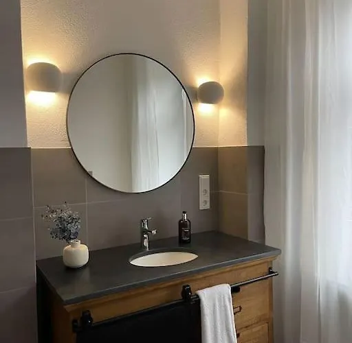 דירה Bg Living & Hosting - Exklusive Jugendstilwohnung An Der Mosel In - 2 Schlafzimmer, Bis 4 Personen, Fahrradkeller, Waschmaschine & Trockner *